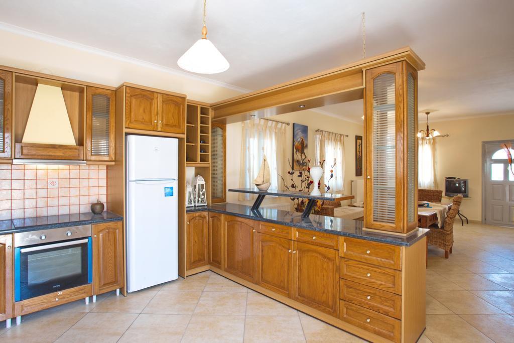 Villa Serene Kamári Dış mekan fotoğraf